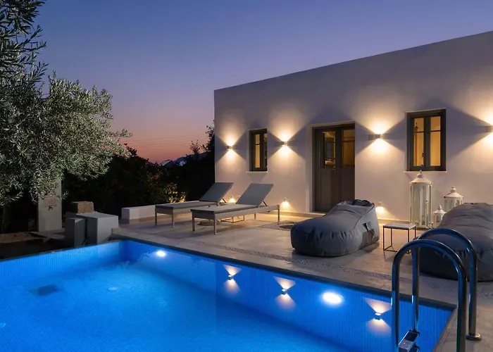 Mami's House With Private Pool * Pefki