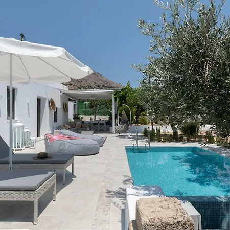 Mami's House With Private Pool * Pefki