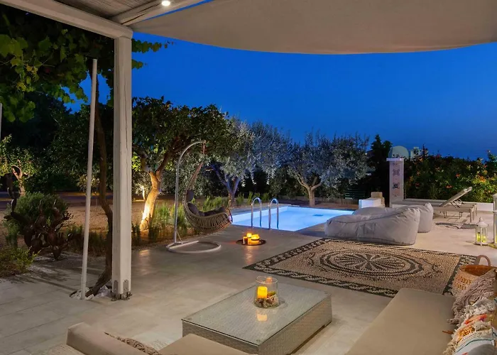 Mami's House With Private Pool Villa